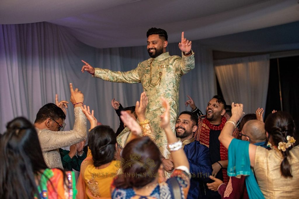 Indian destination groom dancing at Sangeet event in Sorrento Italy 1024x683 - Virtual planner