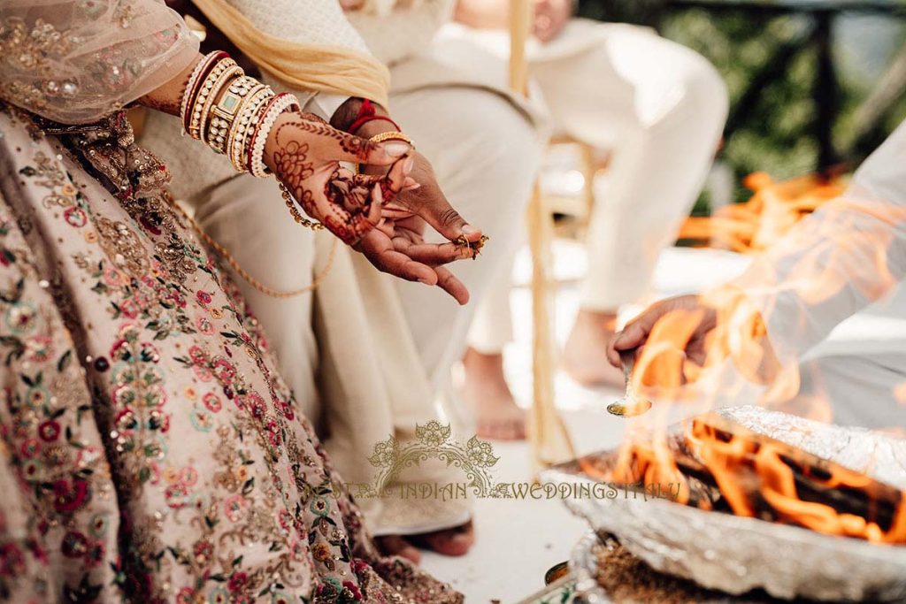 hindu ceremony wedding detail agni 1024x683 - Gorgeous Hindu wedding celebrations in Tuscany
