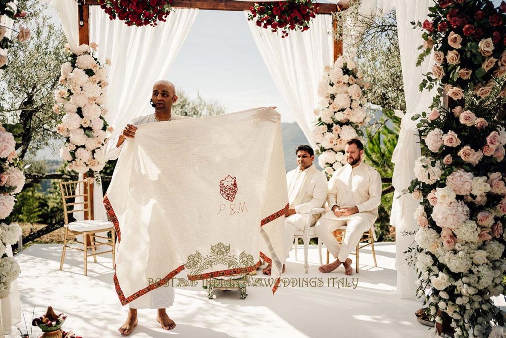hindu wedding ceremony setup tuscany 1024x683 - Gorgeous Hindu wedding celebrations in Tuscany