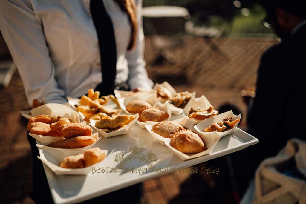 italian appetizers indian wedding 1024x683 - Gorgeous Hindu wedding celebrations in Tuscany