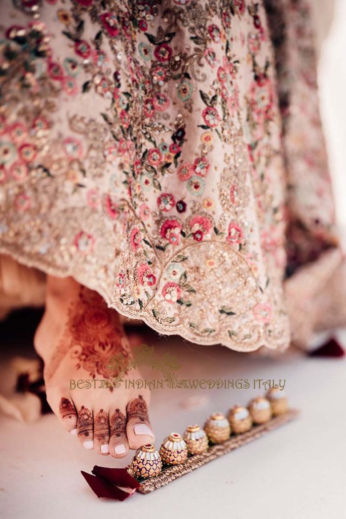 saptapadi hindu wedding ceremony tuscany 683x1024 - Gorgeous Hindu wedding celebrations in Tuscany