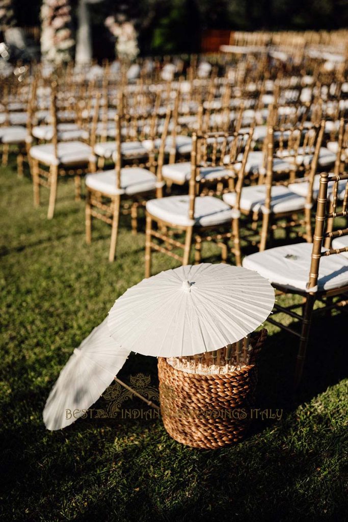 white paper umbrella indian wedding tuscany 683x1024 - Gorgeous Hindu wedding celebrations in Tuscany