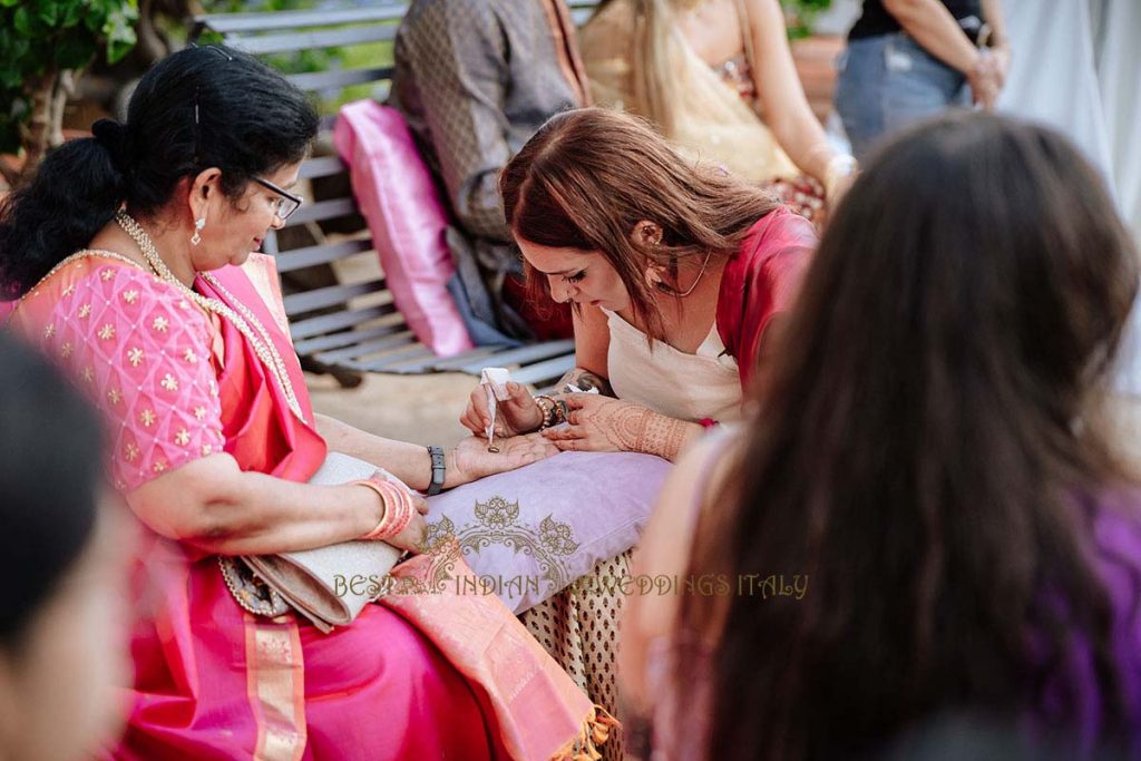 guests mehndi henna italy 1024x683 - A Cross-Cultural Fairytale in Sicily: A South-Indian Wedding Celebration Overlooking the Sea