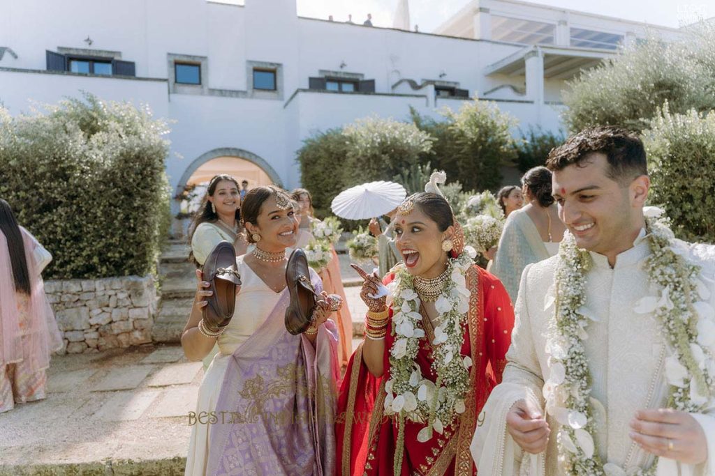 indian bengali wedding italy 1024x683 - Enchanting Indian Wedding in Puglia with A Unique Mandap Design